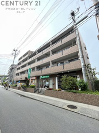 エレベーター付きで重い荷物を運ぶのに便利です♪