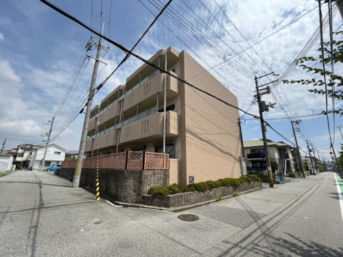 安心のオートロック付きです☆