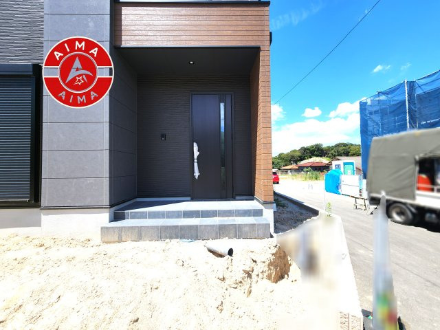 福岡市早良区梅林7丁目第6-2棟（1号棟）の玄関|おでかけの時も帰った時も、「我が家」を最初に感じでもらえる素敵な空間に。
