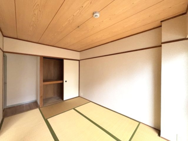 六甲スカイハイツの和室