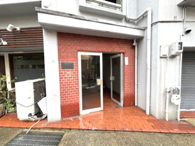 六甲スカイハイツのエントランス