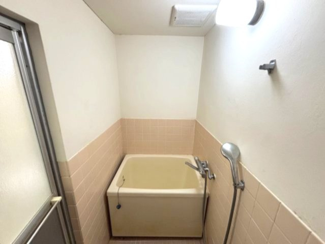 六甲スカイハイツの浴室