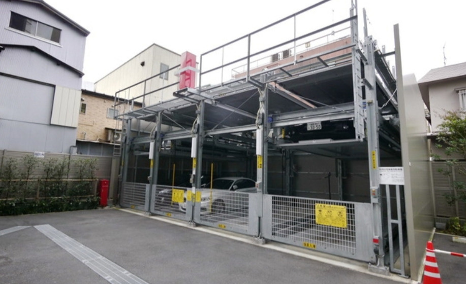 パークアクシス赤塚の駐車場