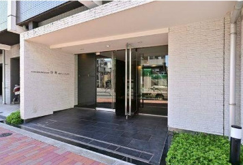 メイクスデザイン住吉アジールコートのエントランス|建物の内部です