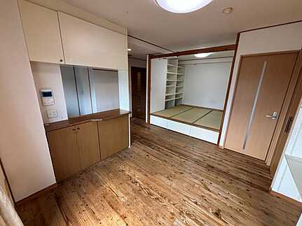 アイレスト鷹野橋の居間・リビング