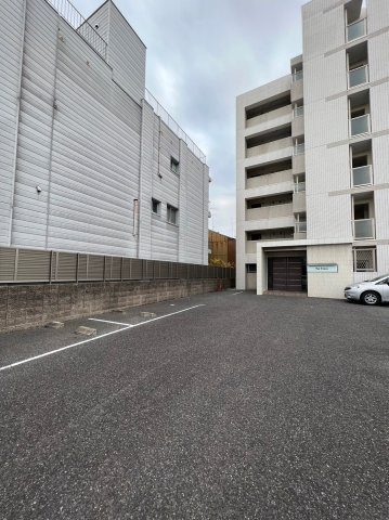 Via Ferix(ヴィアフェリックス)　名古屋市賃貸　仲介手数料無料の駐車場