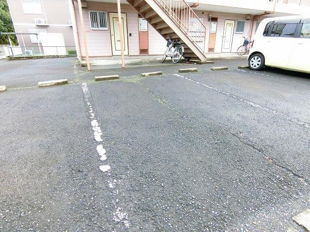 グリーンハイツの駐車場