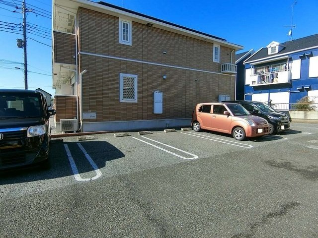レジェンド　Ｂの駐車場
