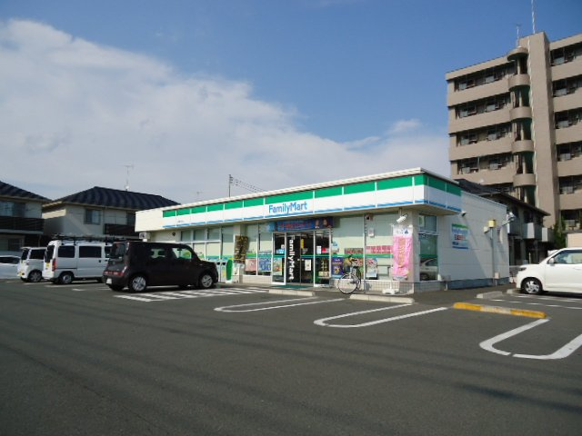 グレイス　ヴィラの周辺|ファミリーマート太田新井町店まで255ｍ