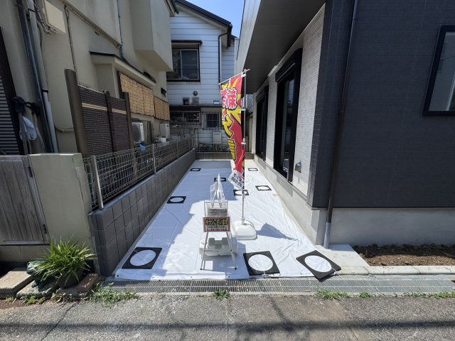 松戸市栄町１丁目新築戸建の駐車場|南側駐車スペース
