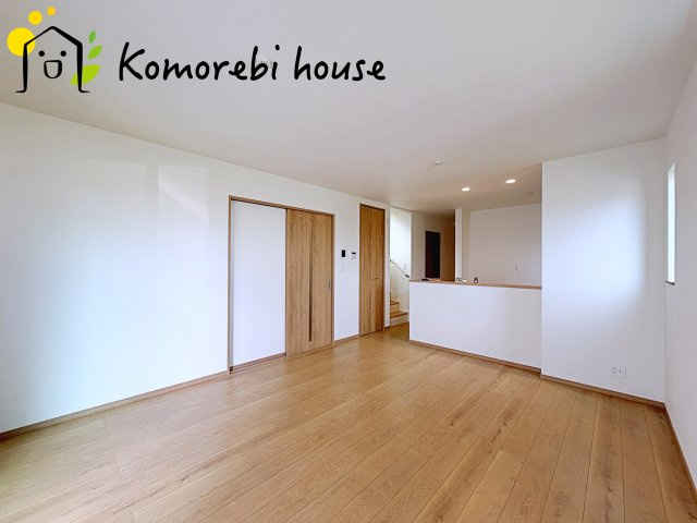 さいたま市見沼区堀崎町　新築一戸建て　ハートフルタウン　Bの居間・リビング|2026.10.16撮影
