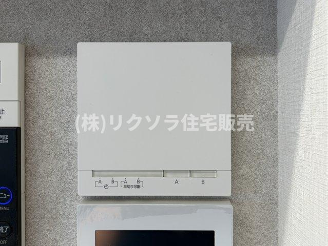 ライオンズガーデン枚方藤阪の設備|床暖房
■物件内覧・資金計画相談・住宅ローン相談、リフォーム相談、お問合せ受付中■
※当日・翌日のご内覧、ご相談はお電話でのお問合せがスムーズです！