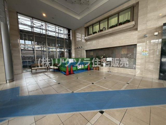 ライオンズガーデン枚方藤阪のエントランス|■物件内覧・資金計画相談・住宅ローン相談、リフォーム相談、お問合せ受付中■
※当日・翌日のご内覧、ご相談はお電話でのお問合せがスムーズです！