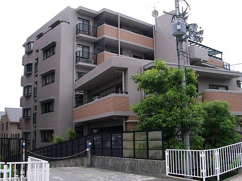コンフォール緑地公園の外観
