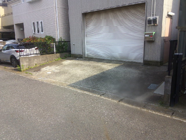 松戸市六実３丁目の倉庫