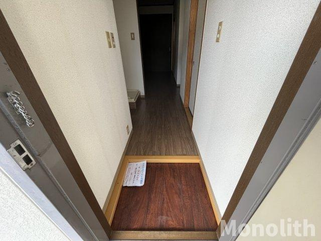 シティハイムコスモスAの玄関