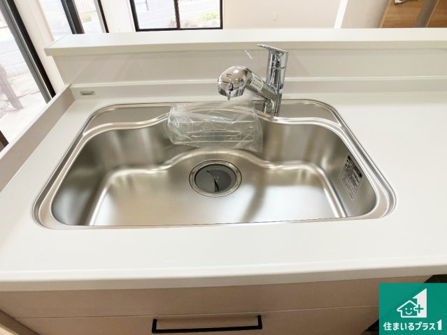 明石市東朝霧丘　中古一戸建ての設備|広々としたシンクで食器洗いも楽々！