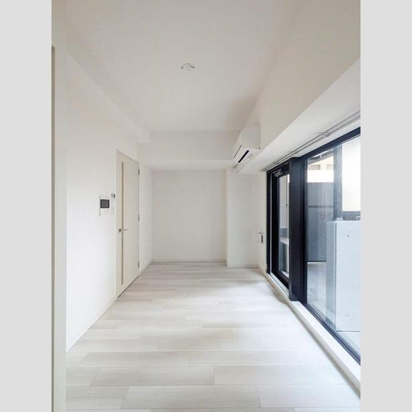 S-RESIDENCE新大阪Rishの居間・リビング