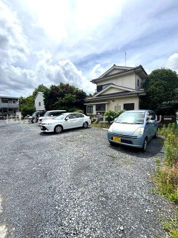 シャトーみずきの駐車場