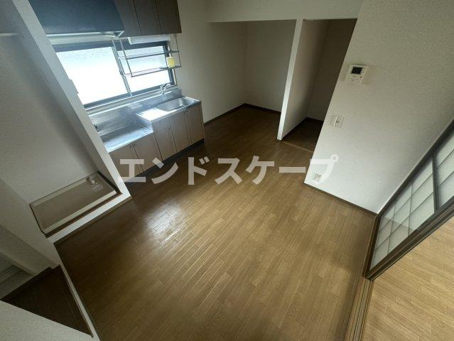 グランドール上並榎Ｂの居間・リビング