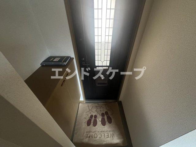 グランドール上並榎Ｂの玄関
