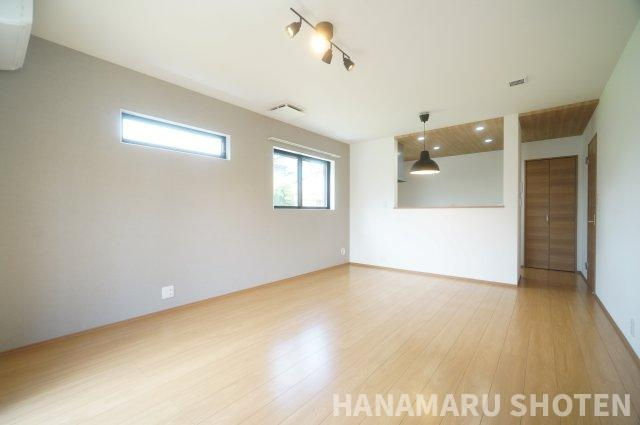 中古　千葉市若葉区桜木の居間・リビング|＊当日ご案内可＊ご希望の物件まとめてご案内！弊社が掲載していない物件でもOK♪お気軽にご相談ください ♪お電話でのお問合わせがスムーズ♪
