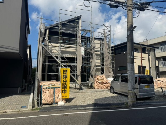 ーAdoble＋アドブルー小倉北区宇佐町1丁目1期　【小倉北区　新築戸建て】の外観|現地撮影　2026,10,5　ーAdoble＋アドブルー小倉北区宇佐町1丁目1期　【小倉北区　新築戸建て】