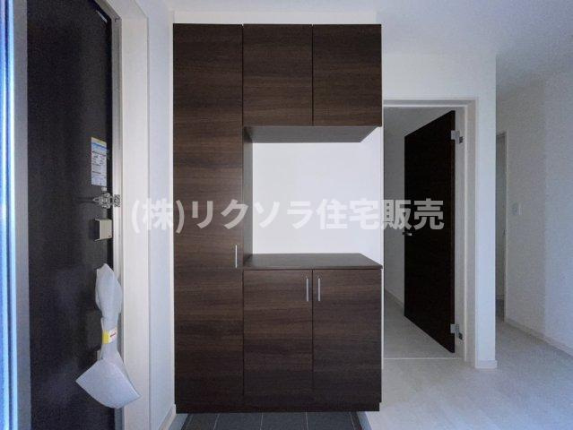 八幡台　新築一戸建ての収納|シューズボックス
■物件内覧・資金計画相談・住宅ローン相談、リフォーム相談、お問合せ受付中■
※当日・翌日のご内覧、ご相談はお電話でのお問合せがスムーズです！
