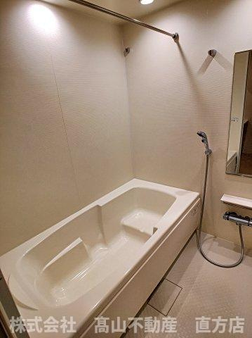 直方市大字感田のアパートの浴室