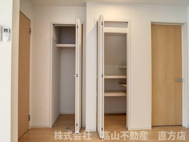 直方市大字感田のアパートの収納
