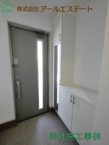 加古川市加古川町粟津　　新築戸建の玄関|同社施工事例