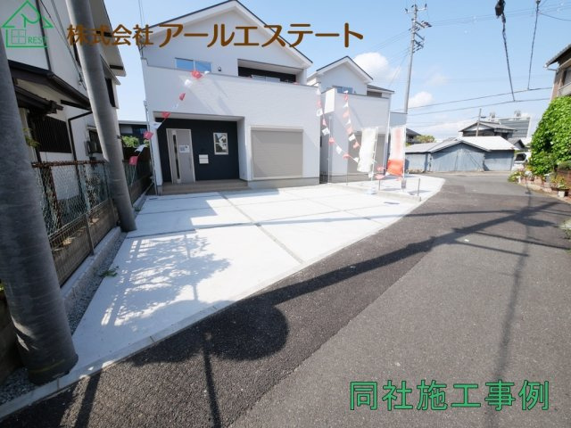 加古川市加古川町粟津　　新築戸建の駐車場|同社施工事例