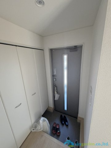 平塚市西真土第7　新築戸建　全1棟1号棟の玄関