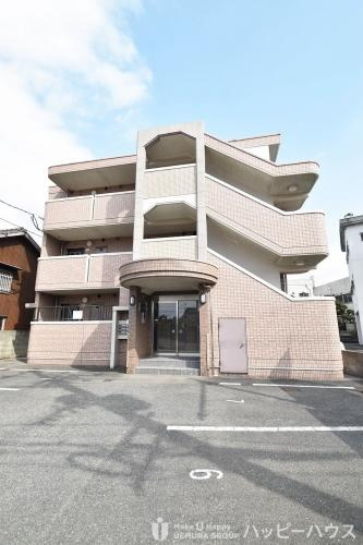 ピュアライフ二日市のエントランス