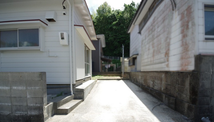 「おしゃれなフルリノベ物件」高知市十津５丁目　中古戸建の駐車場