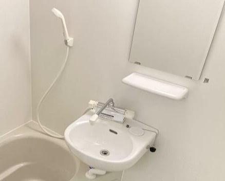 足立区関原３丁目のアパートの洗面所