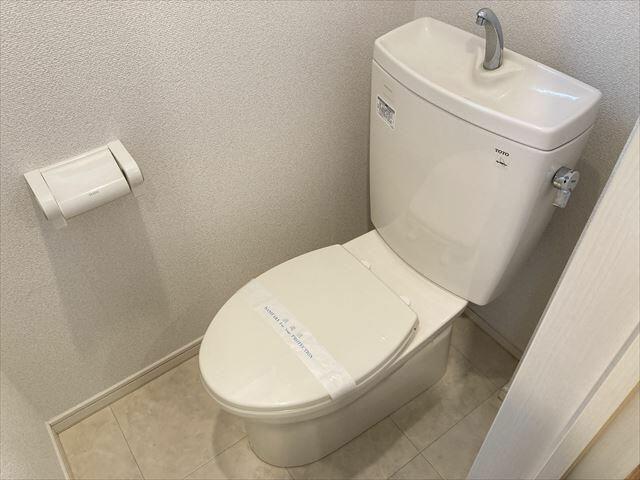 足立区関原３丁目のアパートのトイレ