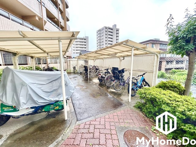 コンセール守山の駐輪場