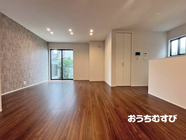 春日井市中野町3期(全1棟)の居間・リビング