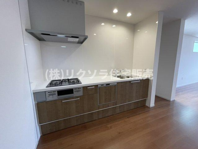 国松町　新築一戸建てのキッチン|■物件内覧・資金計画相談・住宅ローン相談、リフォーム相談、お問合せ受付中■
※当日・翌日のご内覧、ご相談はお電話でのお問合せがスムーズです！