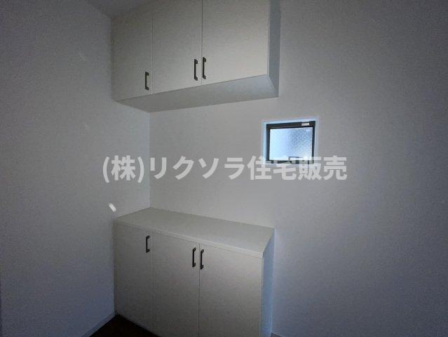 国松町　新築一戸建ての収納|シューズボックス
■物件内覧・資金計画相談・住宅ローン相談、リフォーム相談、お問合せ受付中■
※当日・翌日のご内覧、ご相談はお電話でのお問合せがスムーズです！
