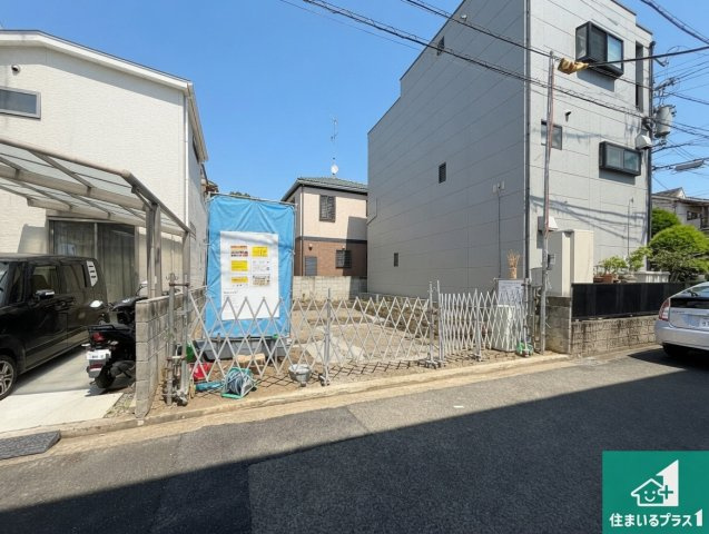 柏原市田辺　新築一戸建ての外観|現在建築中！落ち着いた街並みで新生活を始めることが出来そう！周辺の物件も併せてご紹介させて頂きます！