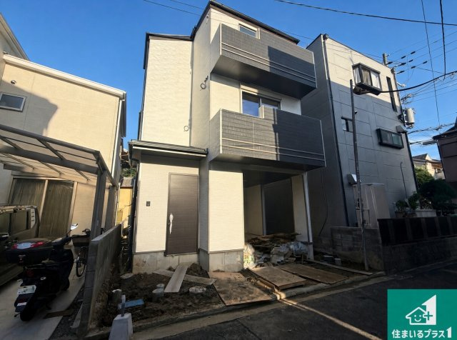 柏原市田辺　新築一戸建ての外観|現在の進捗状況です！順調に作業進行中、完成が待ち遠しいです！詳細の間取り等、お気軽にお問い合わせください！