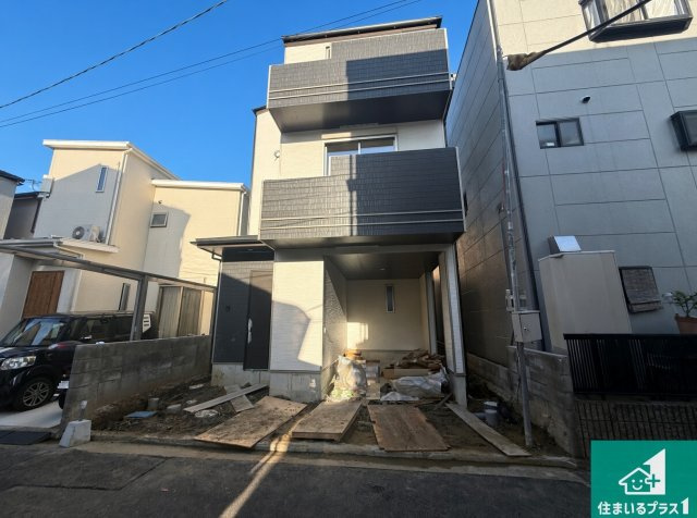 柏原市田辺　新築一戸建ての外観|現在建築中！落ち着いた街並みで新生活を始めることが出来そう！周辺の物件も併せてご紹介させて頂きます！