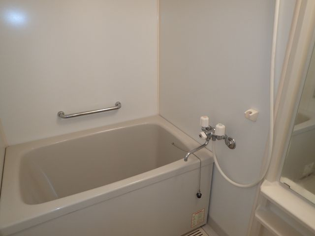 メルベーユ・HAJIⅢの浴室