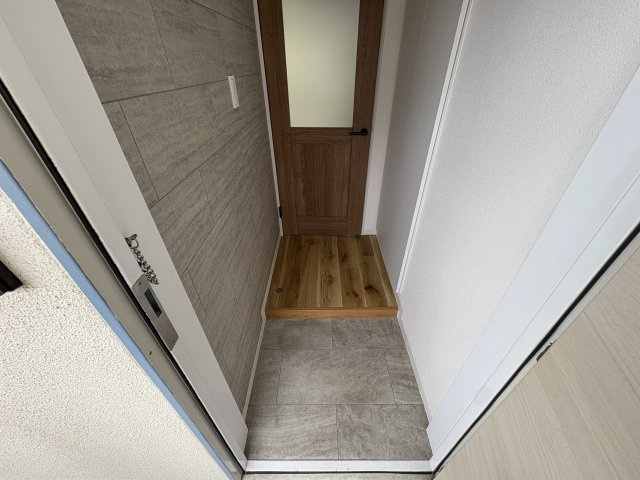ＹＫビルの玄関