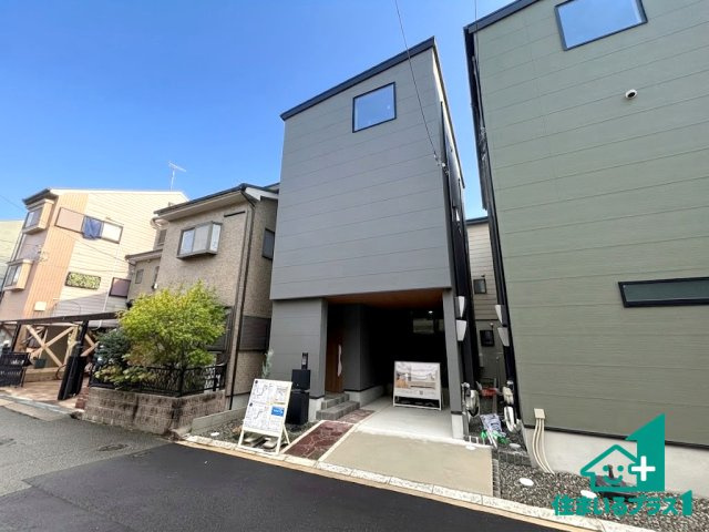 ■枚方市宮之阪　新築一戸建ての外観|安心の10年保証！外観を美しく保ち、雨水で汚れを落とします！気になることがありましたら、お気軽にお問い合わせください！