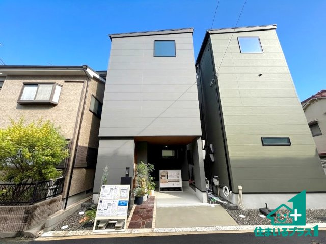 ■枚方市宮之阪　新築一戸建ての外観|お客様に長く安心して住んでいだだける事にこだわった家づくり！住んでからのアフターサービスにもしっかりと取り組んでいます！
