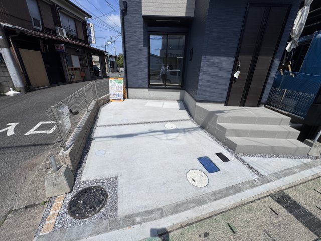 市川市国分２丁目新築戸建【国分小学校:８分】の駐車場|駐車スペース完備