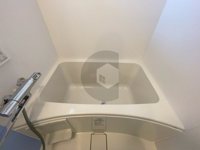 セレニティ荒本 B棟の浴室